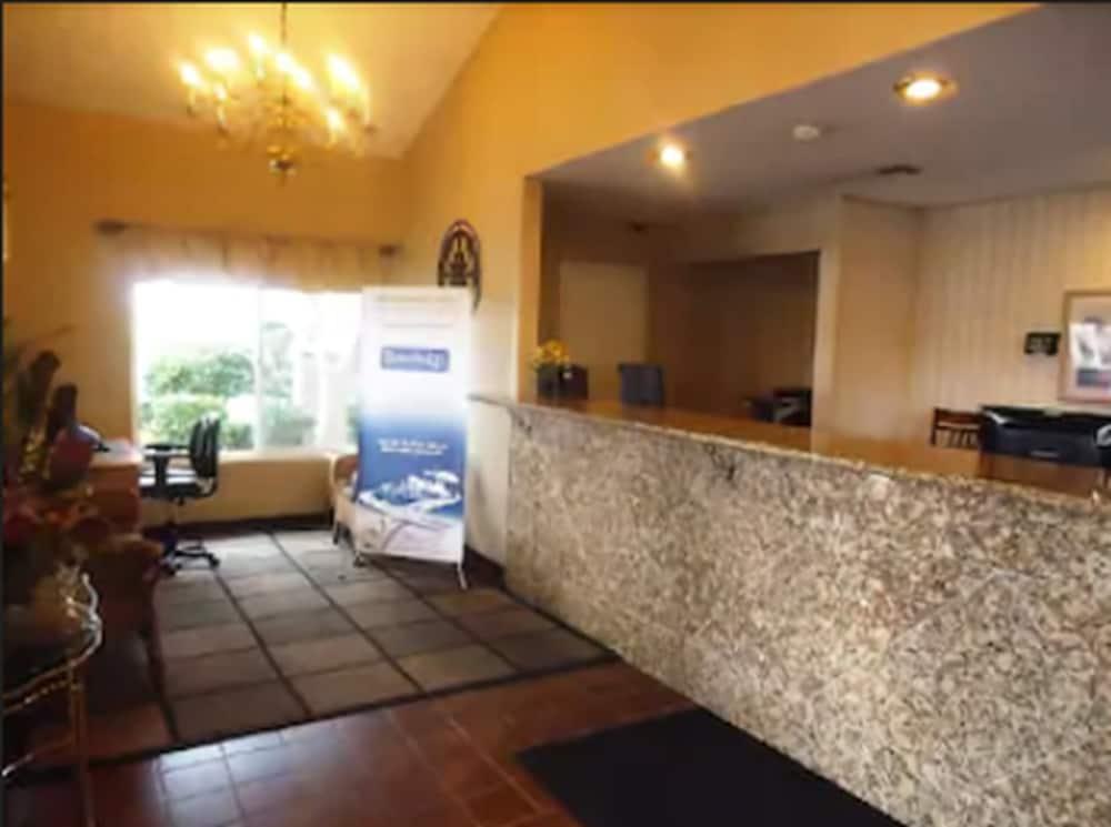 Travelodge By Wyndham Hemet Ca Wnętrze zdjęcie